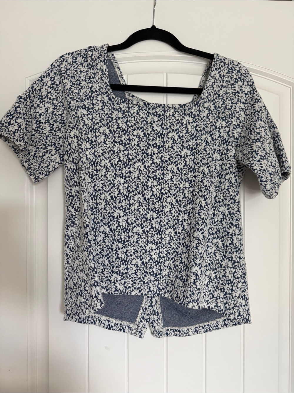 Madewell Size Small Floral Jacquard Button-Back Square Neck Top Blue White